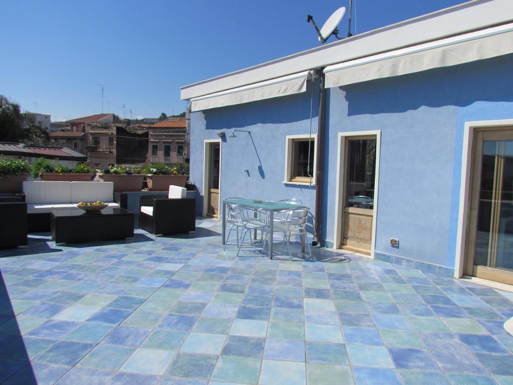 La Terrazza Sul Mare Bed and Breakfast Aci Castello Exteriör bild